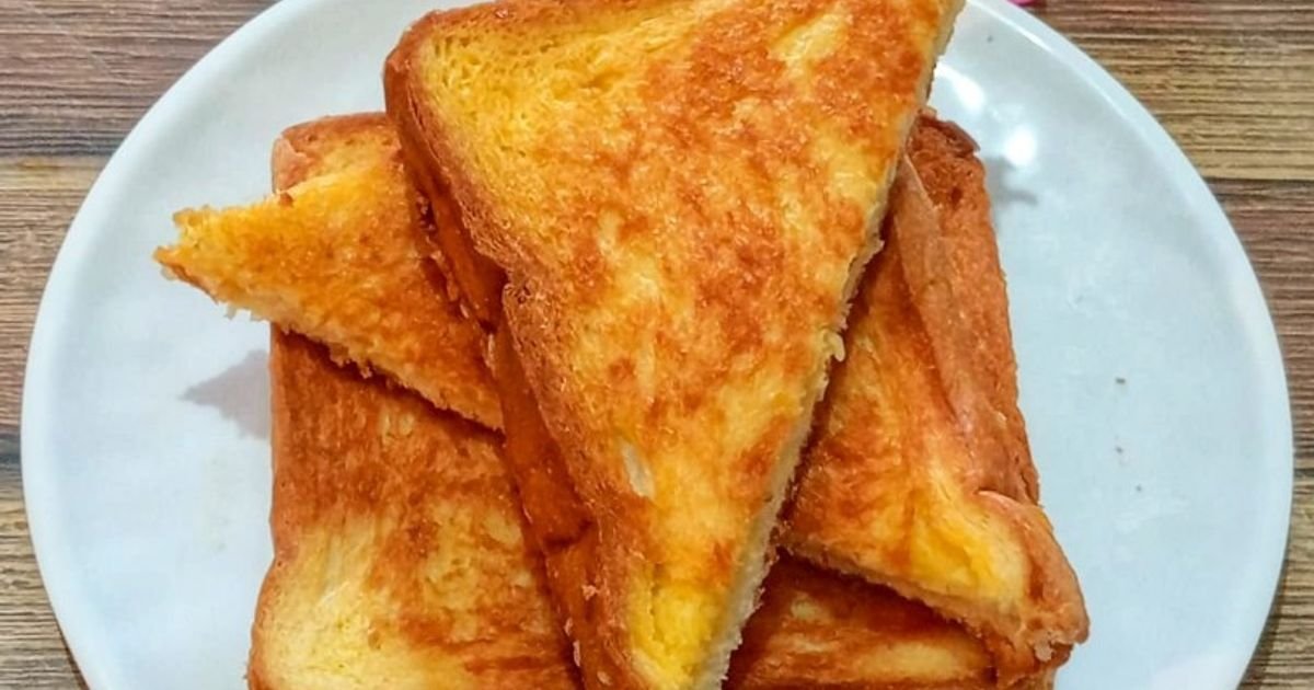 membuat roti bakar