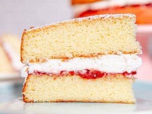 Resep Victoria Sponge Cake: Kue Bolu Favorit Ratu Inggris