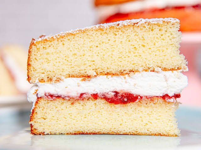 Resep Victoria Sponge Cake: Kue Bolu Favorit Ratu Inggris